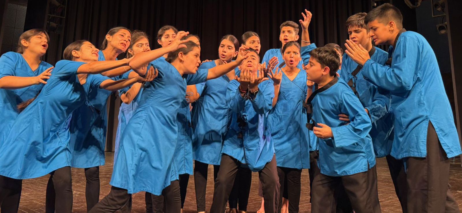 नटरंग ने शुरू किया ‘थिएटर फॉर स्कूल्स’ मिशन  अभिनव थिएटर में नाटक ‘आप हमारे हैं कौन’ के मंचन से हुई पहल की शुरुआत