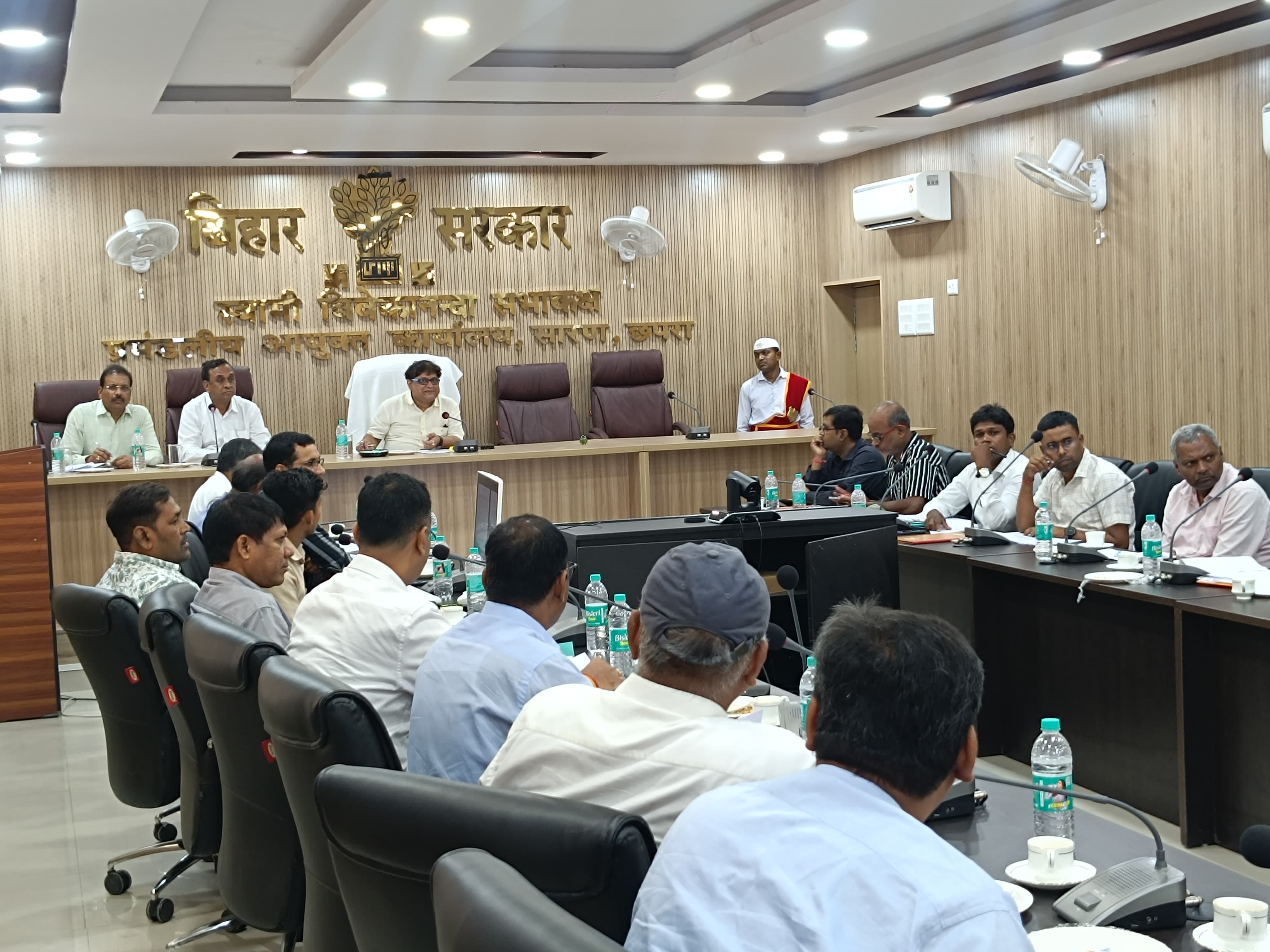 आंतरिक संसाधन की प्रमंडलीय आयुक्त ने की समीक्षा