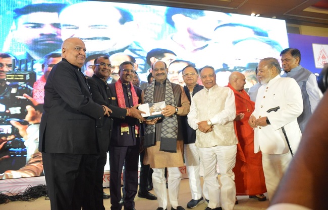 अखिल भारतीय अग्रवाल सम्मेलन के राष्ट्रीय अधिवेशन एवं पदग्रहण समारोह को संबोधित ओम बिरला अखिल भारतीय अग्रवाल सम्मेलन के राष्ट्रीय अधिवेशन एवं पदग्रहण समारोह को संबोधित ओम बिरला