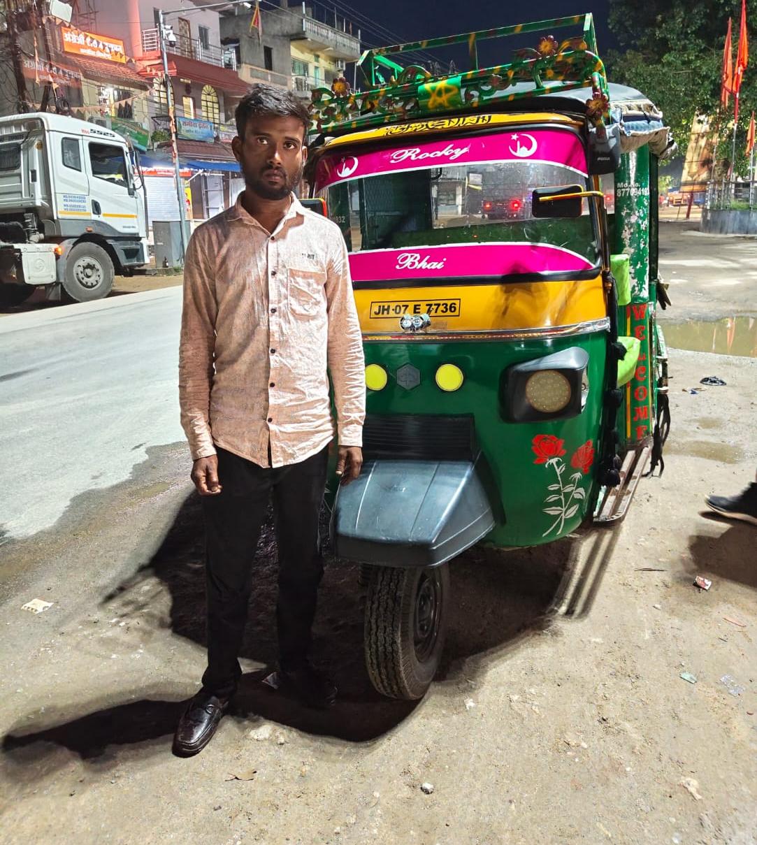चोरी के आरोपित गिरफ्तार