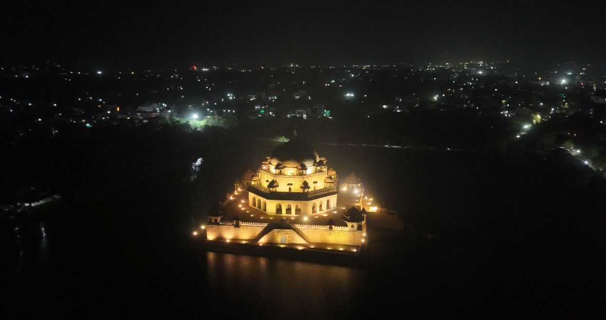 जगमगाता शेरशाह मकबरा जगमगाता शेरशाह मकबरा