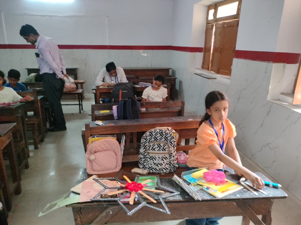 कला, नृत्य, आत्मरक्षा और योग के संग बच्चों की “मस्ती की पाठशाला” बनी आकर्षण का केंद्र कला, नृत्य, आत्मरक्षा और योग के संग बच्चों की “मस्ती की पाठशाला” बनी आकर्षण का केंद्र