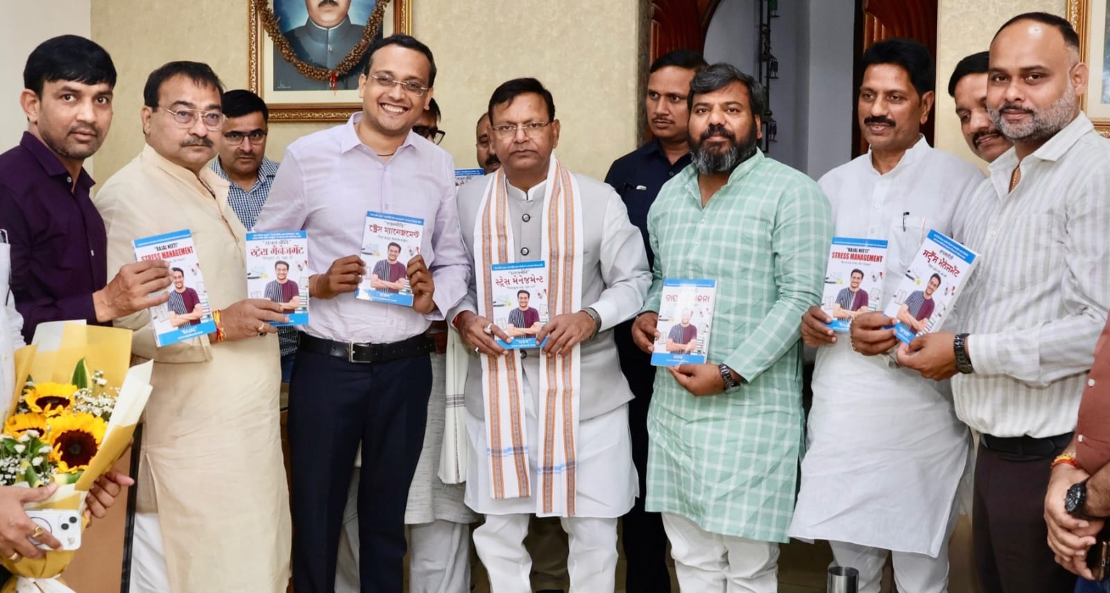 केंद्रीय वित्त राज्य मंत्री पंकज चौधरी ने युवा लेखक राजल को दी शुभकामनाएं