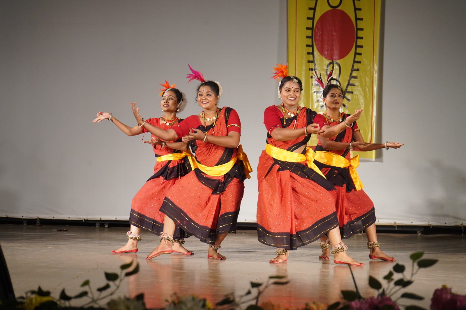 आईआईटी खड़गपुर में कलाकारों की प्रस्तुतियों आईआईटी खड़गपुर में कलाकारों की प्रस्तुतियों