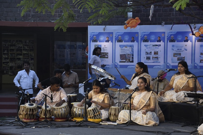 सदानीरा समारोह की सांस्कृतिक संध्या की प्रस्तुतियां