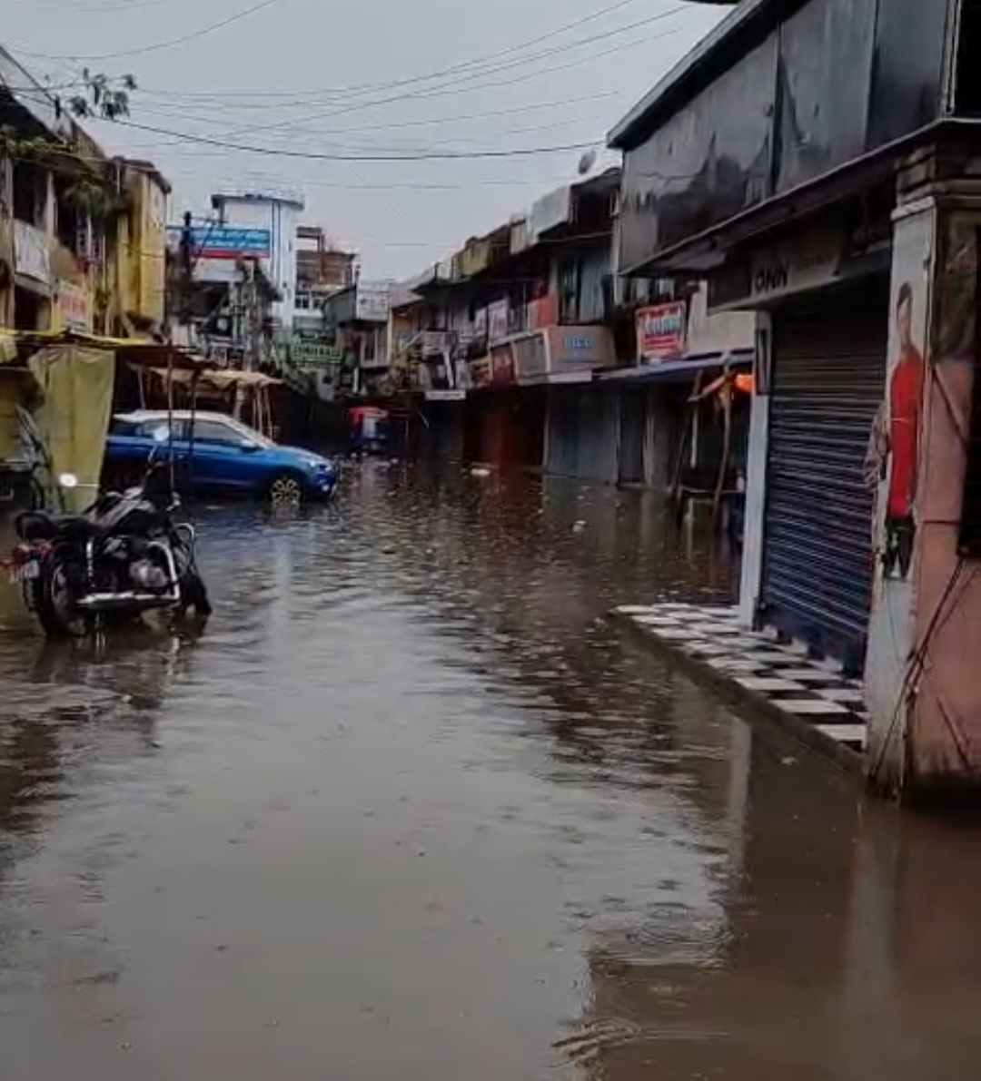 दस मिनट की बारिश ने खोली छपरा नगर निगम की पोल