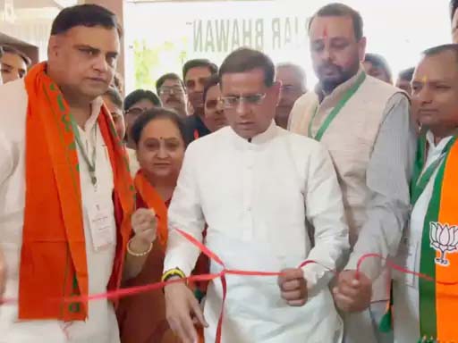प्रशिक्षण केंद्र की शुरुआत करते हुए राज्य मंत्री राजेश नागर।