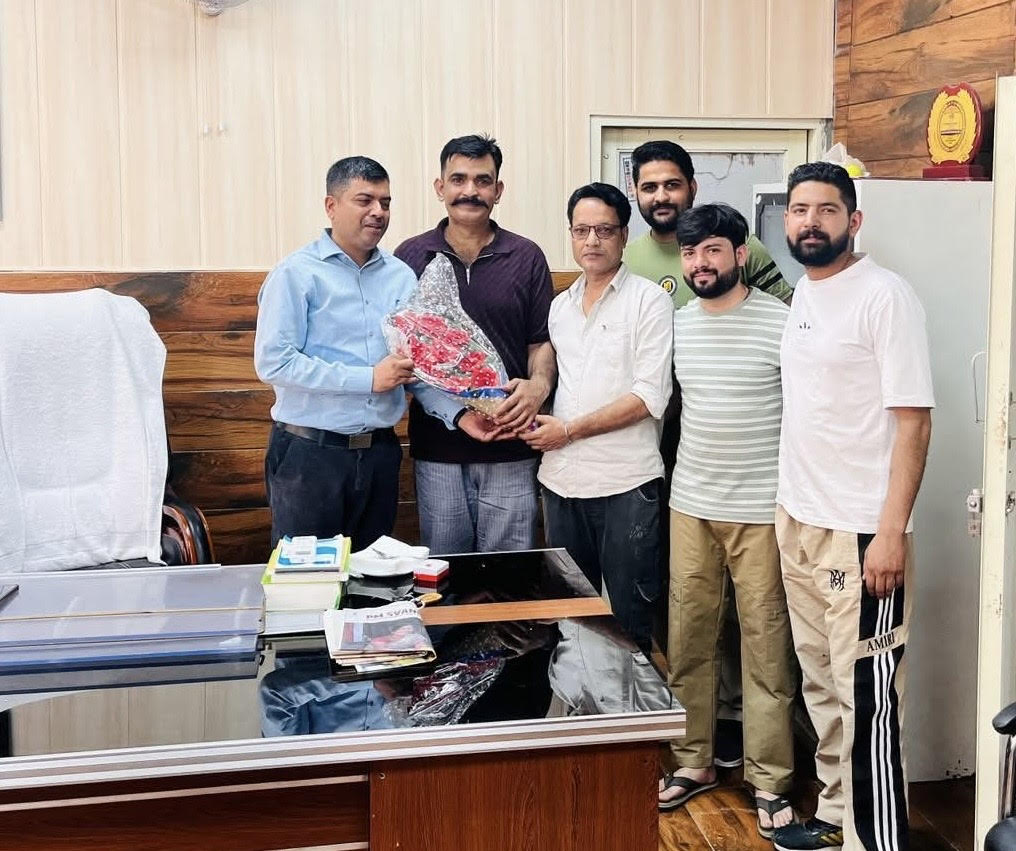 Vishwajeet Singh took charge as ADC Billawar, officials welcomed him.