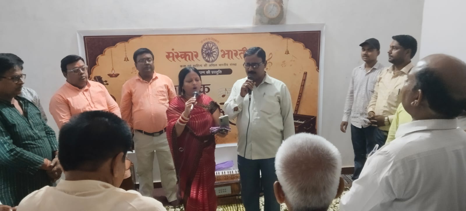 छपरा जंक्शन पर संस्कार भारती द्वारा मासिक संगीत संध्या का हुआ आयोजन