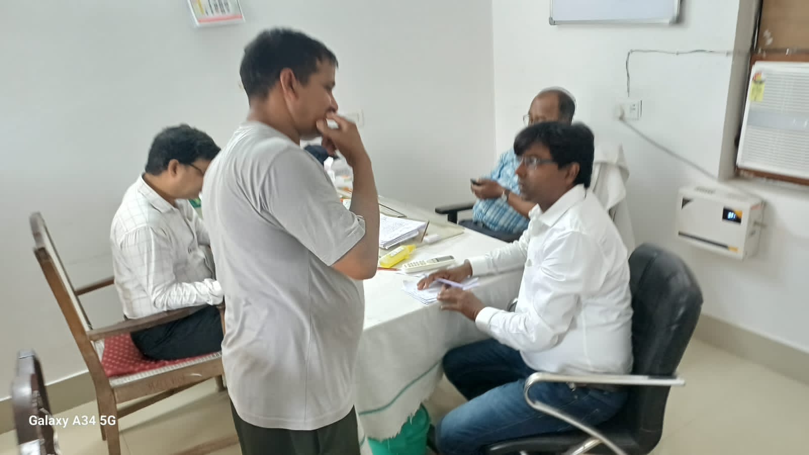 गोरखपुर: जिला कारागार में विशेष दंत चिकित्सा एवं जागरूकता शिविर, 160 बंदियों की मुफ्त जांच