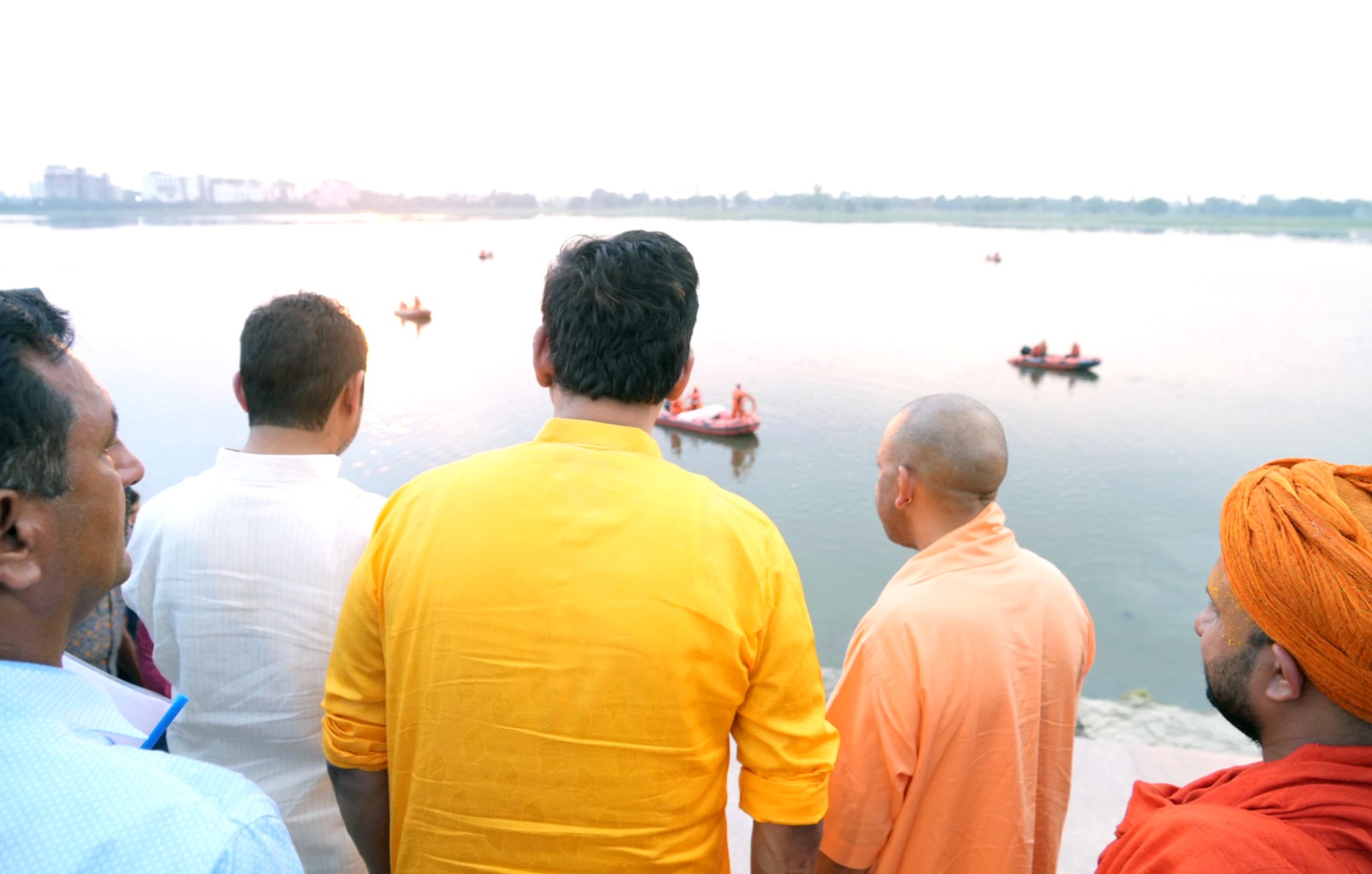 *रामगढ़ताल की तर्ज पर चिलुआताल को बनाएंगे ईको टूरिज्म और वाटर स्पोर्ट्स का बेहतरीन केंद्र : सीएम योगी*