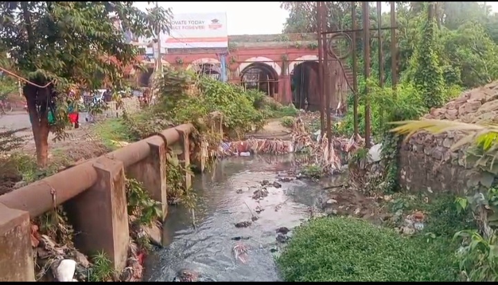 पल के पास की जल जमाव की समस्या