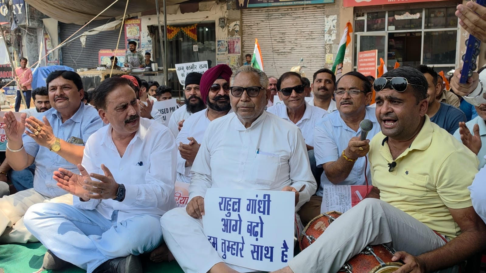Congress stages unique protest in Kathua, targeting the Centre through songs