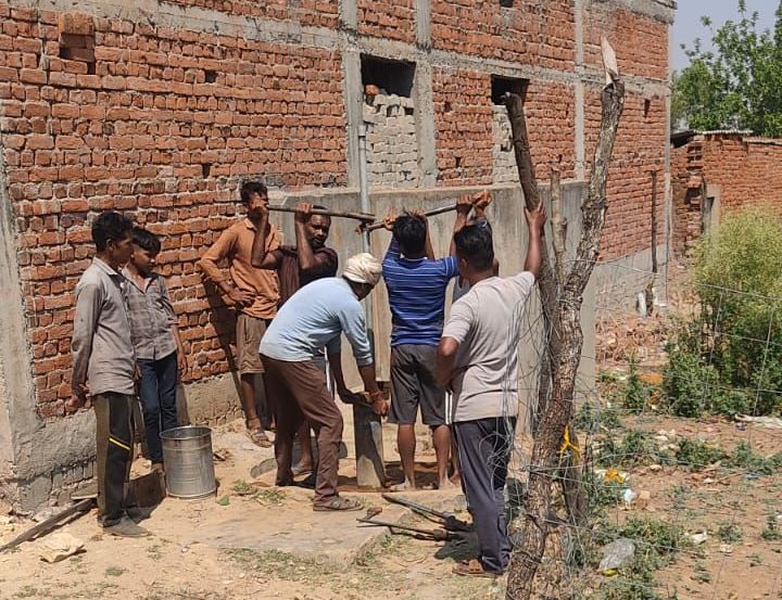 हैंडपंप मरम्मत कार्य हैंडपंप मरम्मत कार्य