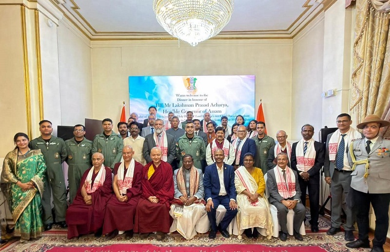 भगवान बुद्ध के प्रमुख शिष्यों के पवित्र अवशेष मंगोलिया पहुंचने पर आयोजित समारोह का सामूहिक चित्र