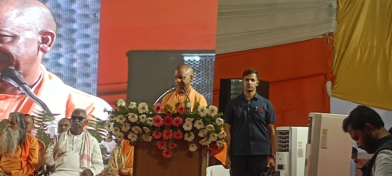 *रामगढ़ताल की तर्ज पर चिलुआताल को बनाएंगे ईको टूरिज्म और वाटर स्पोर्ट्स का बेहतरीन केंद्र : सीएम योगी*