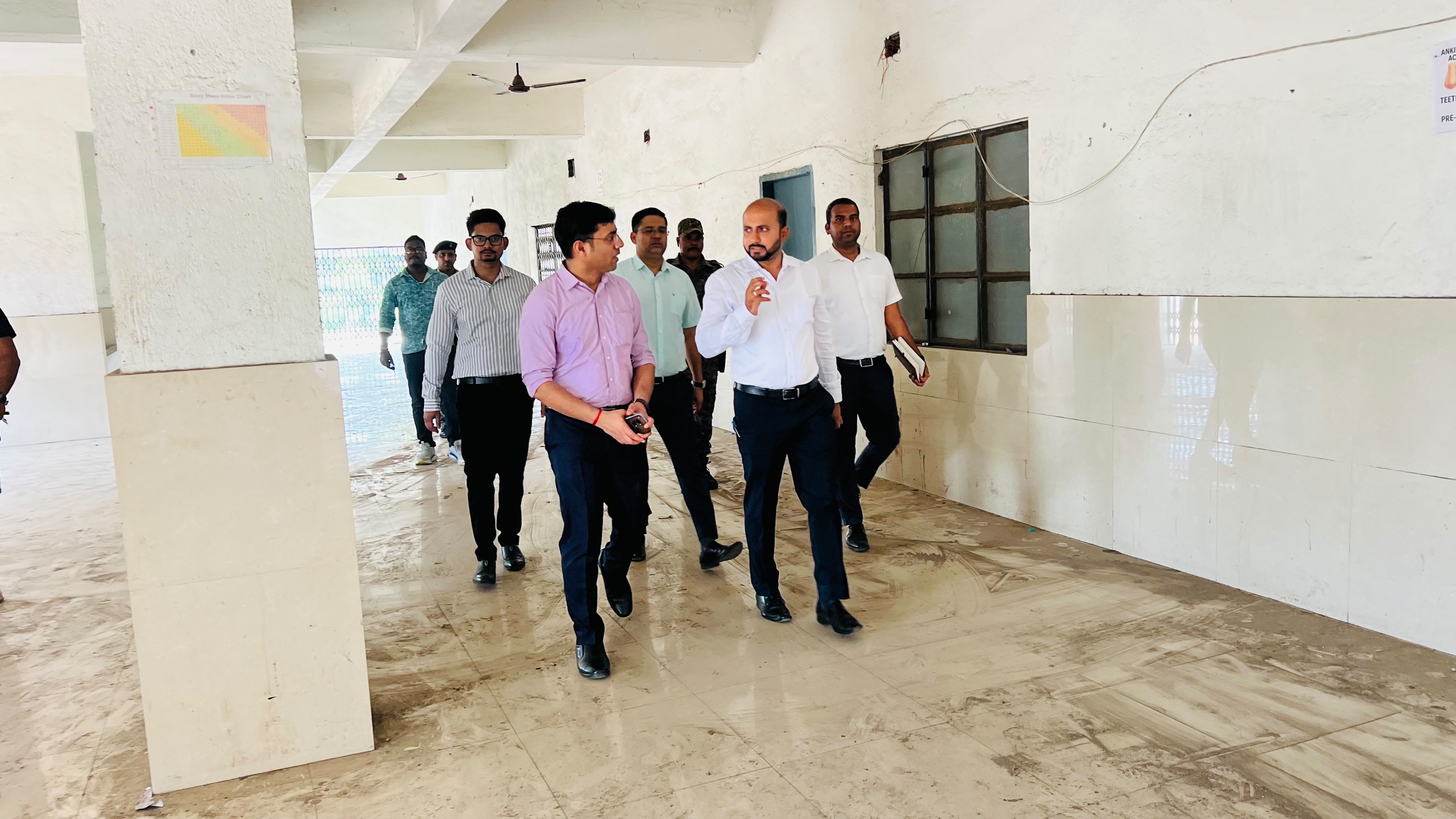 निरीक्षण करते डीसी