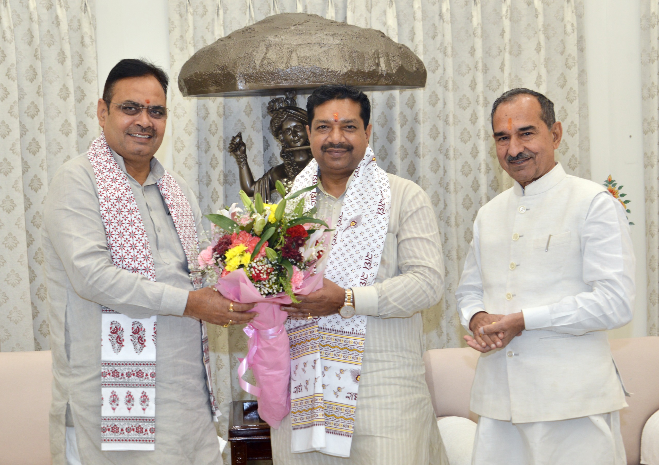 मुख्यमंत्री भजनलाल शर्मा ने शनिवार को मुख्यमंत्री आवास पर भारतीय जनता पार्टी के नवनियुक्त प्रदेश संगठन महामंत्री अजेय कुमार का अभिनंदन किया।