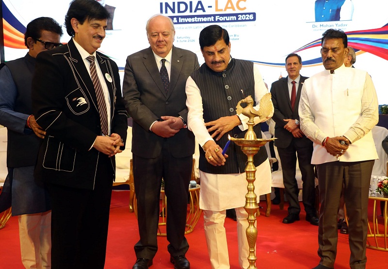 इंदौर में भारत-लैटिन अमेरिका व्यापार एवं निवेश फोरम 2026 का शुभारंभ करते हुए मुख्यमंत्री