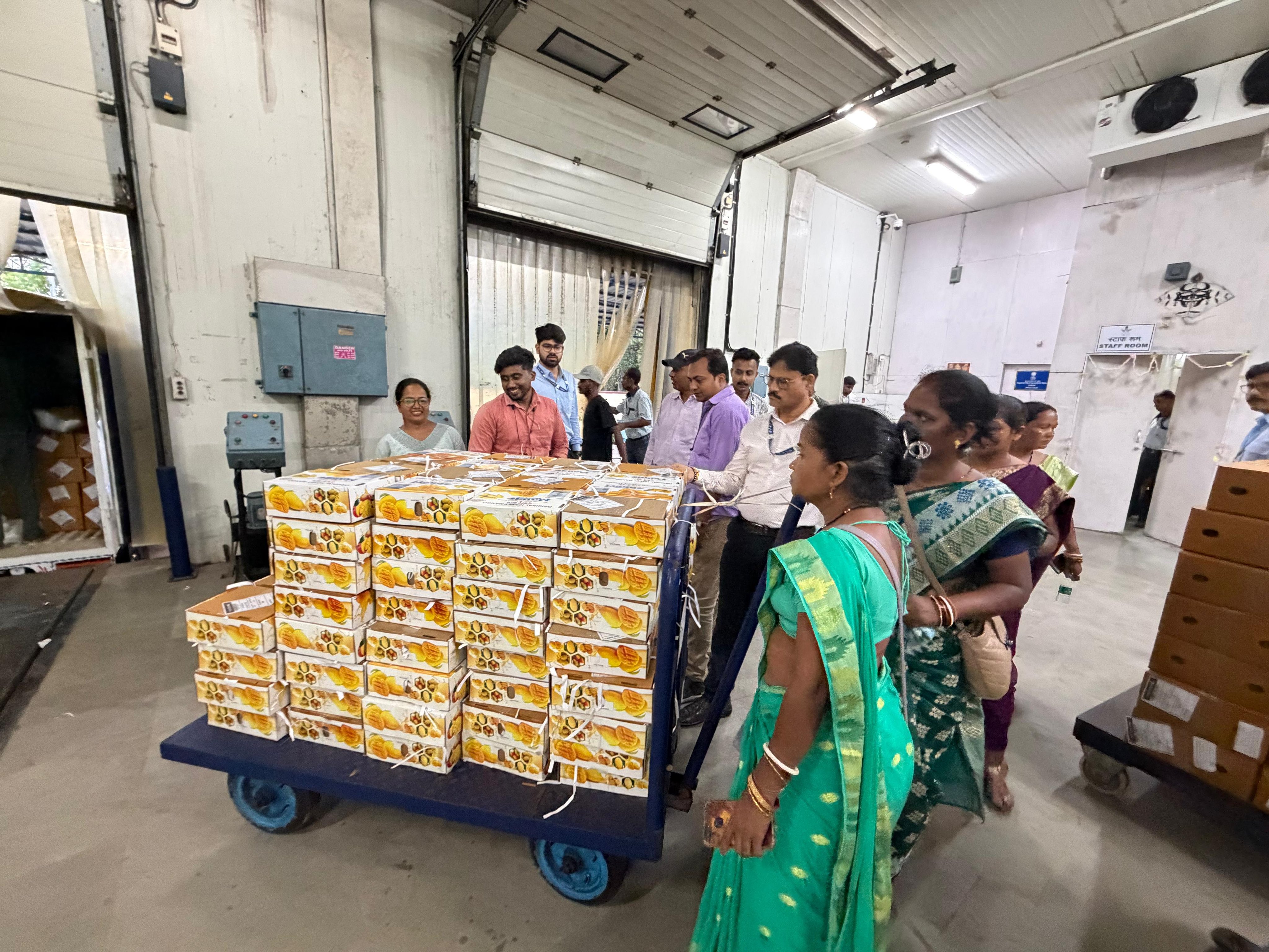 झारखंड के सिमडेगा स्थित आम के एक बगीचे का चित्र (केंद्रीय मंत्री पीयूष गोयल ने ट्विटर पर शेयर किया है) झारखंड के सिमडेगा स्थित आम के एक बगीचे का चित्र (केंद्रीय मंत्री पीयूष गोयल ने ट्विटर पर शेयर किया है)