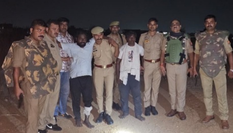 घायल समेत दो आरोपित पुलिस गिरफ्त में घायल समेत दो आरोपित पुलिस गिरफ्त में