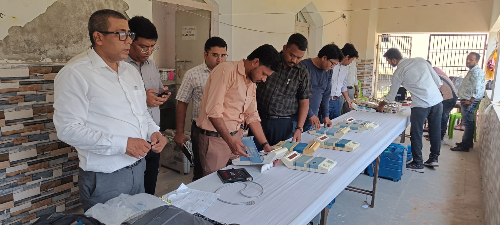 छपरा में नगरपालिका उप निर्वाचन के लिए एफएलसी कार्य संपन्न छपरा में नगरपालिका उप निर्वाचन के लिए एफएलसी कार्य संपन्न
