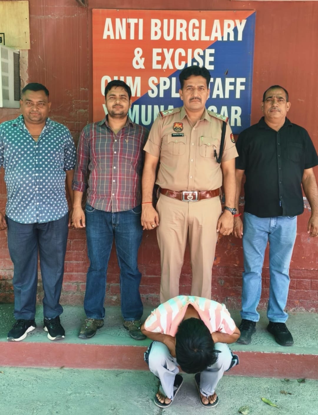 पुलिस द्वारा गिरफ्तार किया गया आरोपी