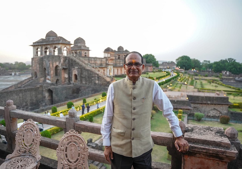 ब्रिक्स देशों के प्रतिनिधियों के साथ मांडू पहुंचे शिवराज सिंह चौहान