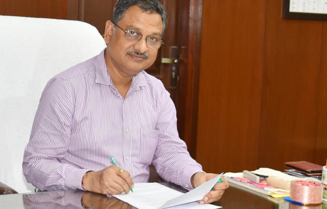 सोनीपत: कुलगुरु प्रो. प्रकाश सिंह जानकारी देते हुए सोनीपत: कुलगुरु प्रो. प्रकाश सिंह जानकारी देते हुए