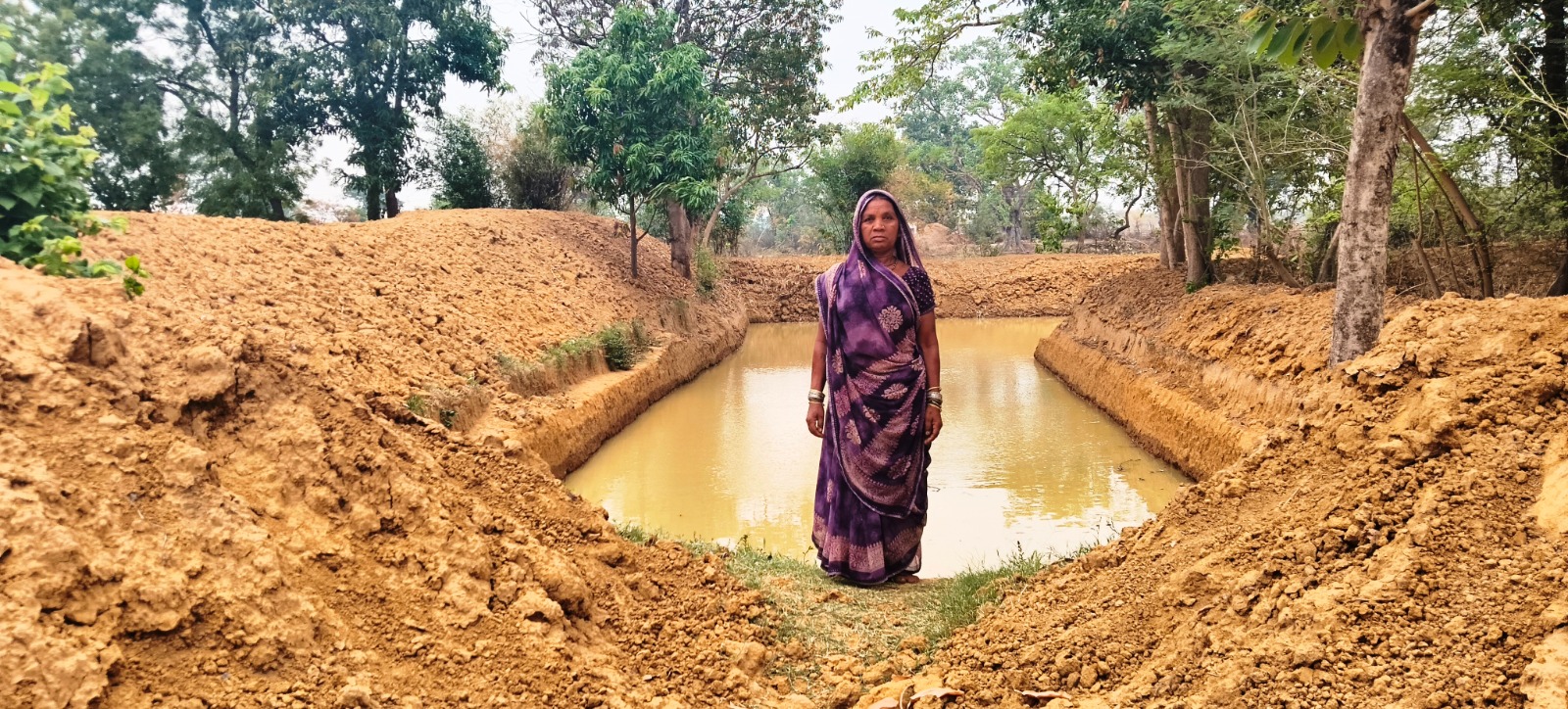 मनरेगा के डबरी से मिली आत्मनिर्भता की नई राह, सब्जी उत्पादन से बढ़ी आय