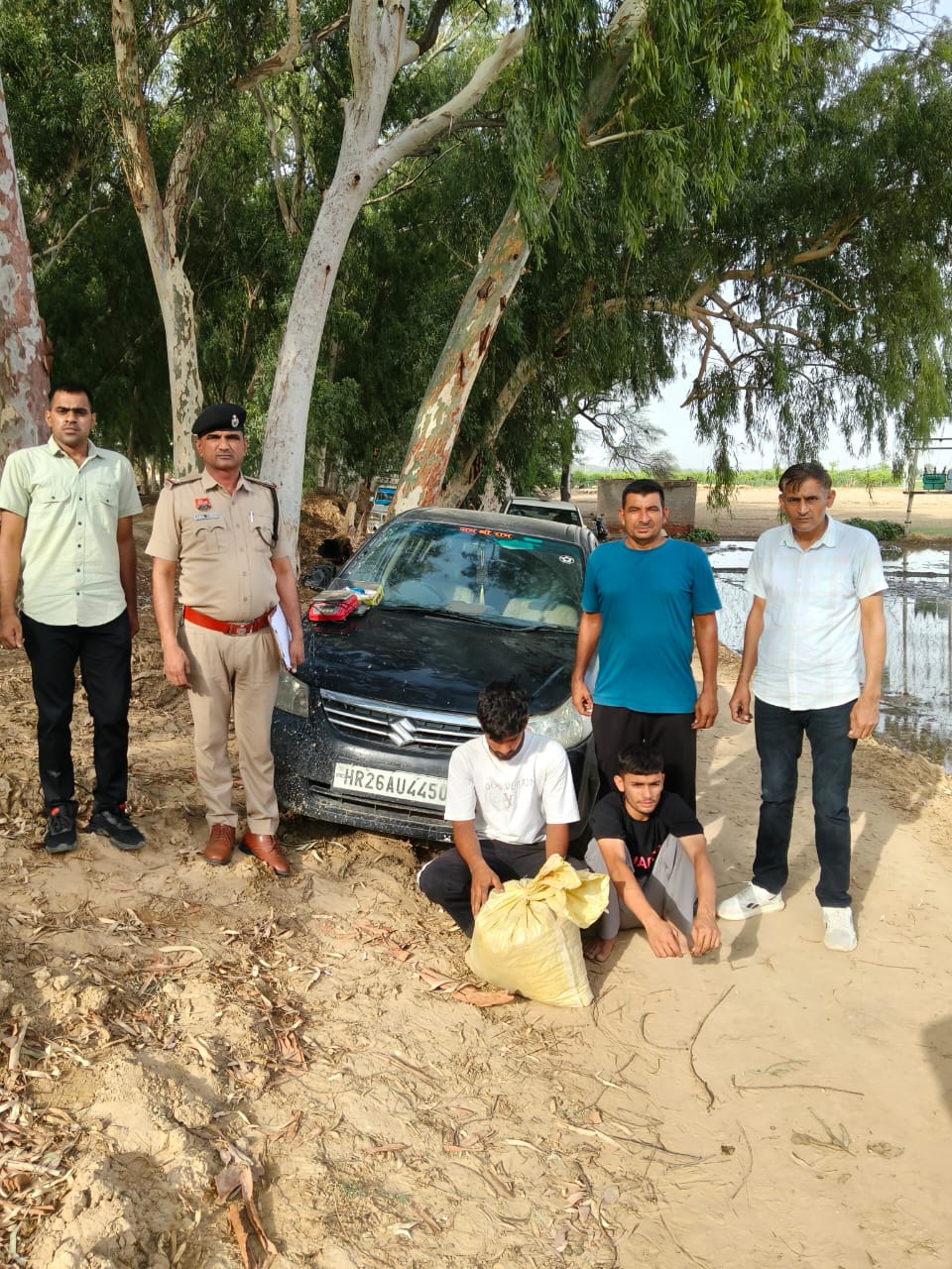 पकड़े गए चूरापोस्त तस्कर। पकड़े गए चूरापोस्त तस्कर।