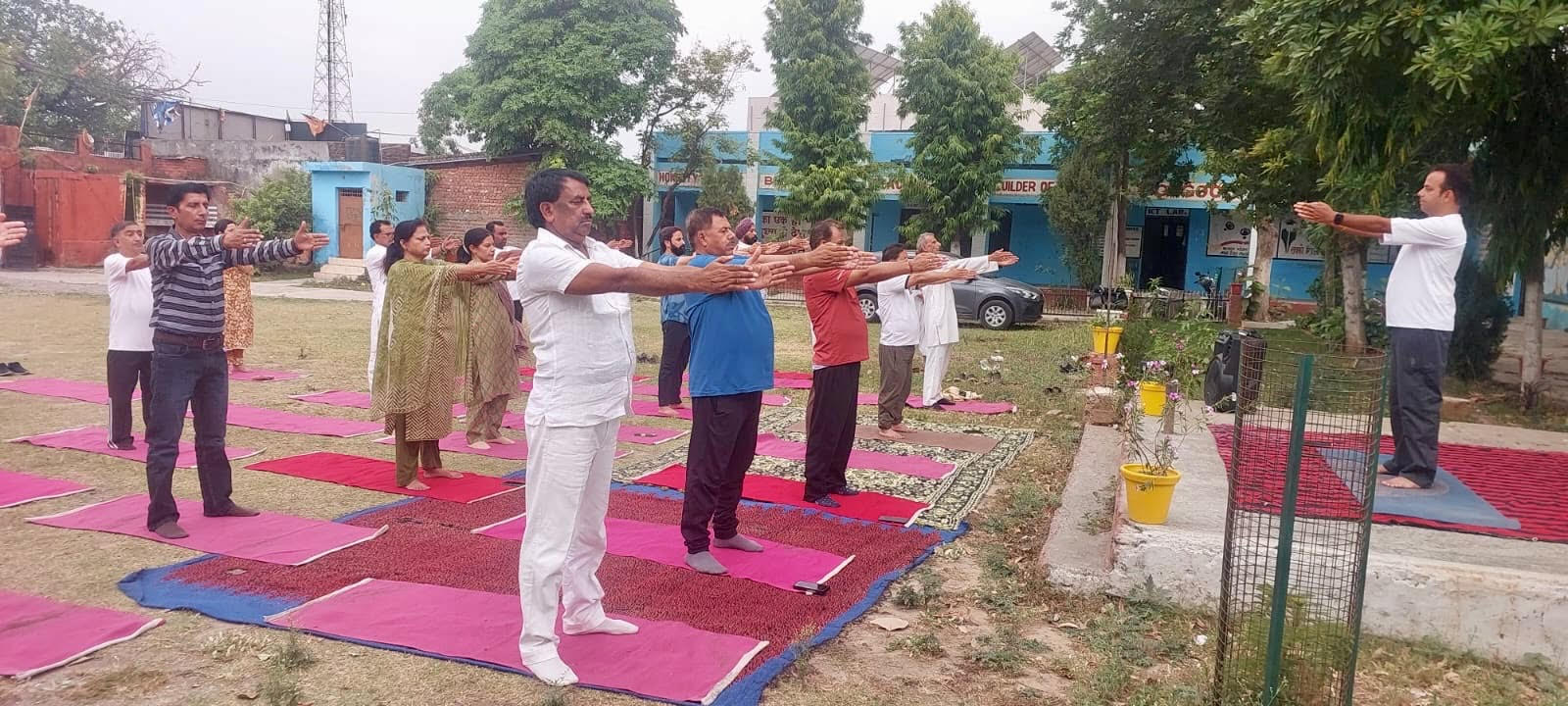 Yoga session organized in Lakhanpur; message of healthy lifestyle and freedom from addiction conveyed. Yoga session organized in Lakhanpur; message of healthy lifestyle and freedom from addiction conveyed.