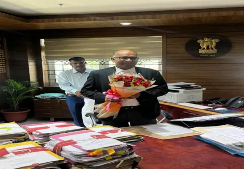 पदभार ग्रहण करने पदभार ग्रहण करने