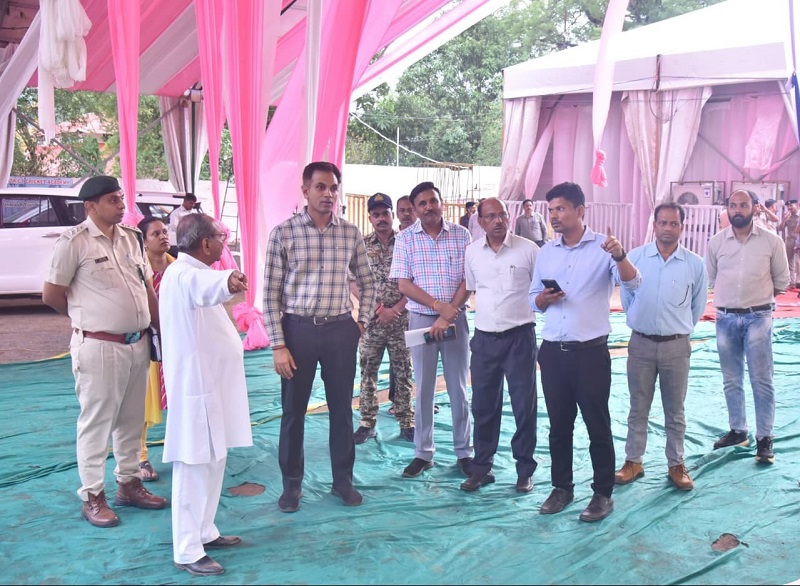 कलेक्टर ने किया तैयारियों का निरीक्षण कलेक्टर ने किया तैयारियों का निरीक्षण