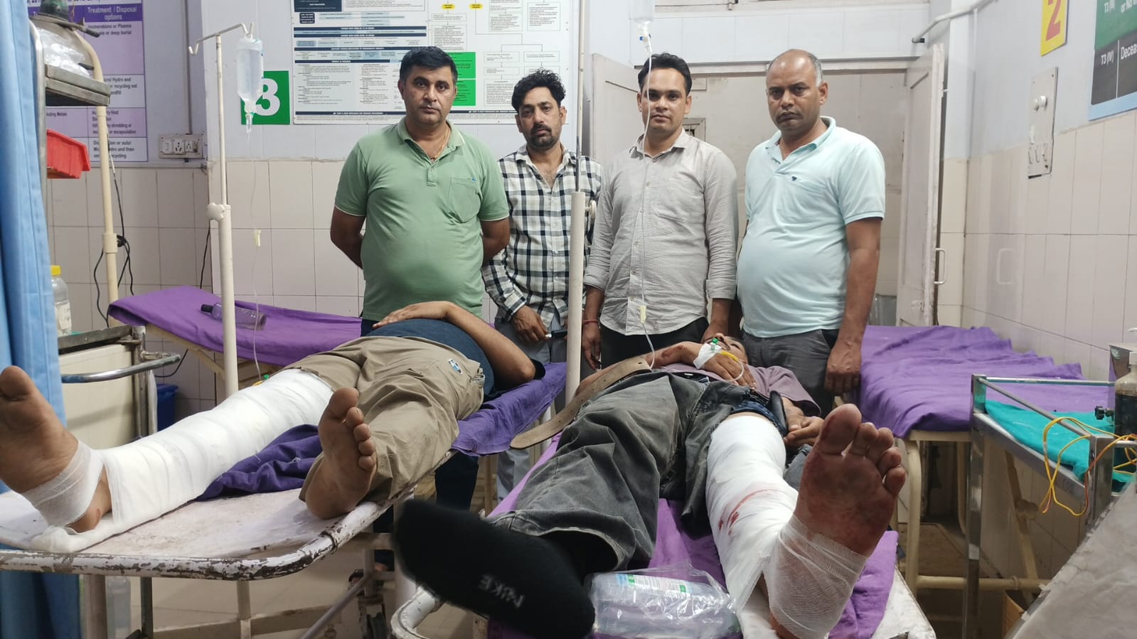 घायल अवस्था में भर्ती दोनों आरोपी। घायल अवस्था में भर्ती दोनों आरोपी।