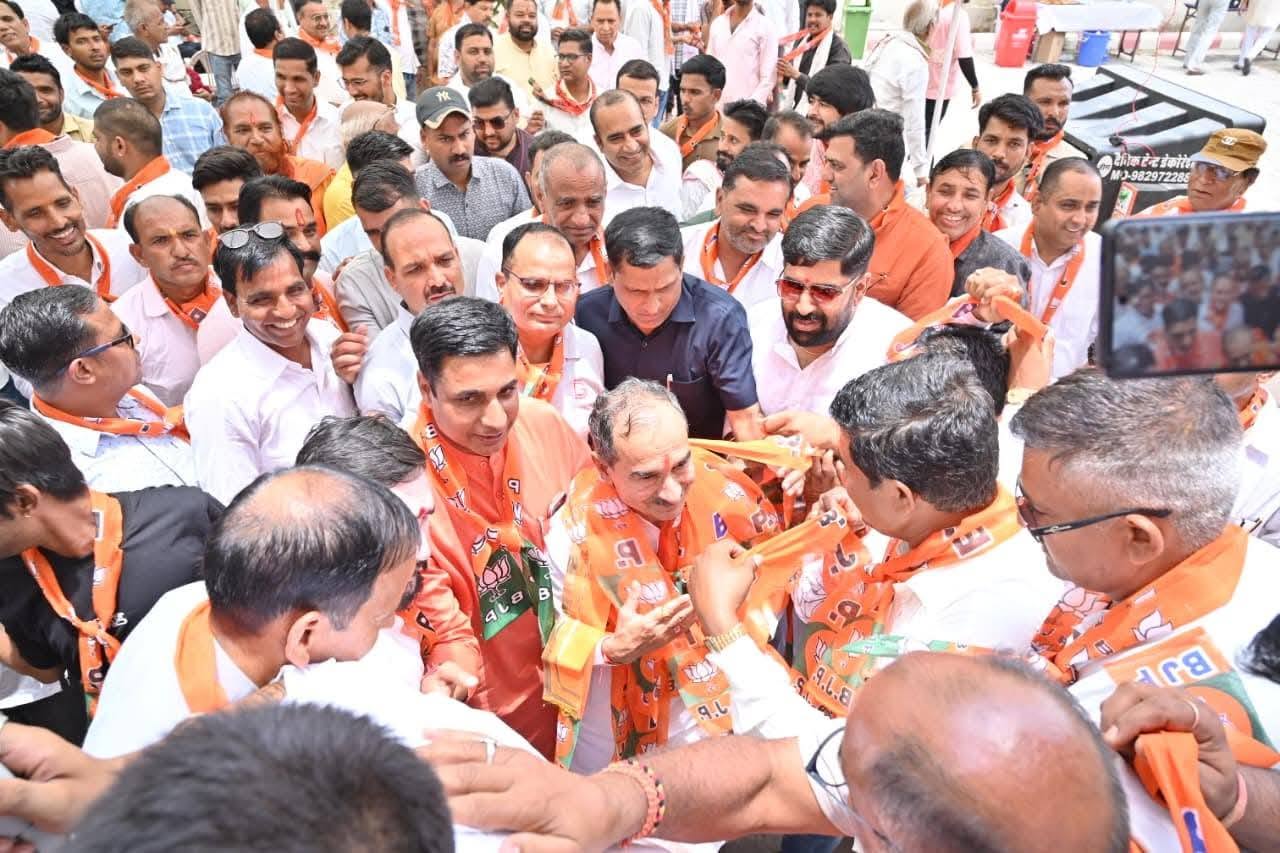 विकसित भारत का संकल्प, कांग्रेस पर हमला और भाजपा का शक्ति प्रदर्शन