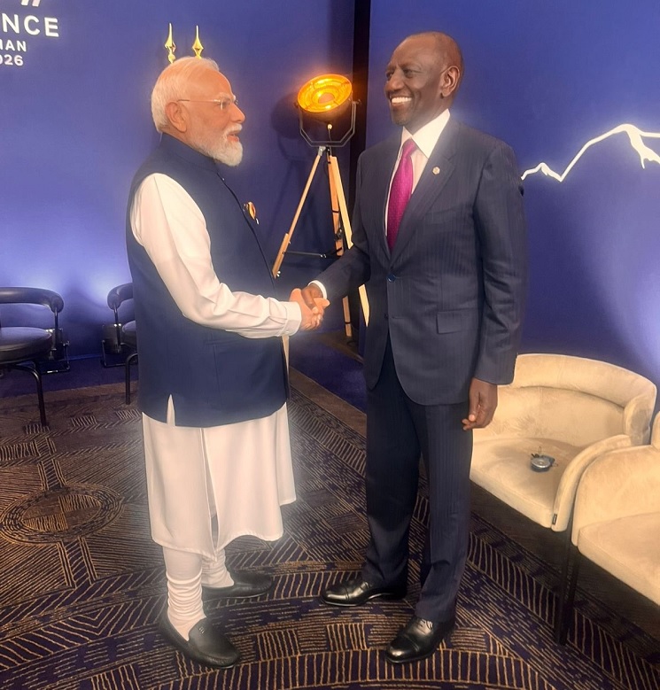 प्रधानमंत्री नरेन्द्र मोदी ने जी-7 सम्मेलन में दुनिया के शीर्ष नेताओं से बातचीत की। प्रधानमंत्री नरेन्द्र मोदी ने जी-7 सम्मेलन में दुनिया के शीर्ष नेताओं से बातचीत की।