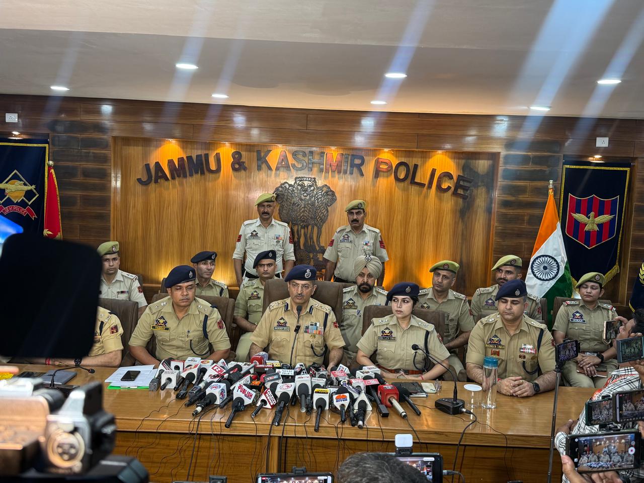 जम्मू पुलिस ने अमृतसर पंजाब में नारको-टेररिज्म के तीन सरगनाओं को गिरफ़्तार किया