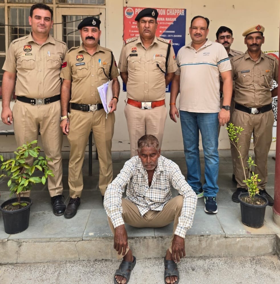 पत्नी की हत्या का आरोपी पुलिस हिरासत में पत्नी की हत्या का आरोपी पुलिस हिरासत में