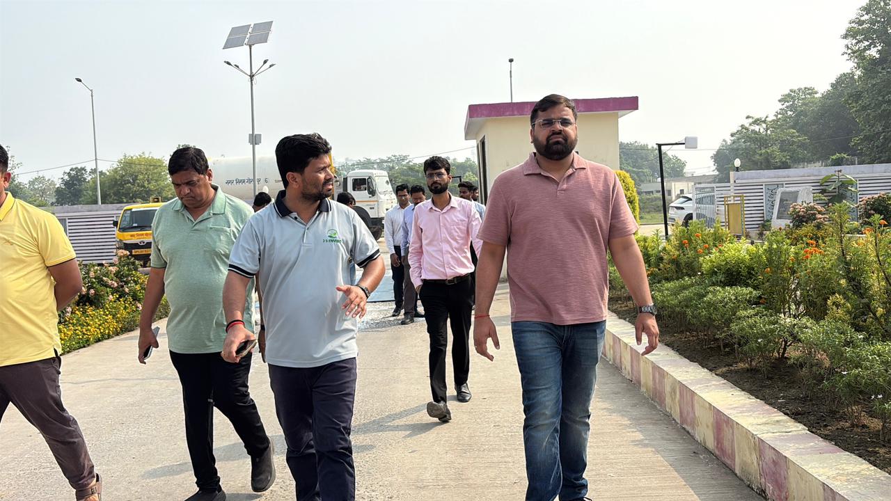 महेसरा सीएंडडी वेस्ट सेंटर में सफाई, मशीनों पर शेड और टाइल्स के स्ट्रेंथ टेस्ट के निर्देश*