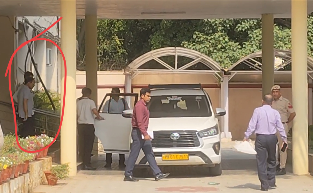 आईएएस अधिकारी काे काेर्ट में पेश करती सीबीआई