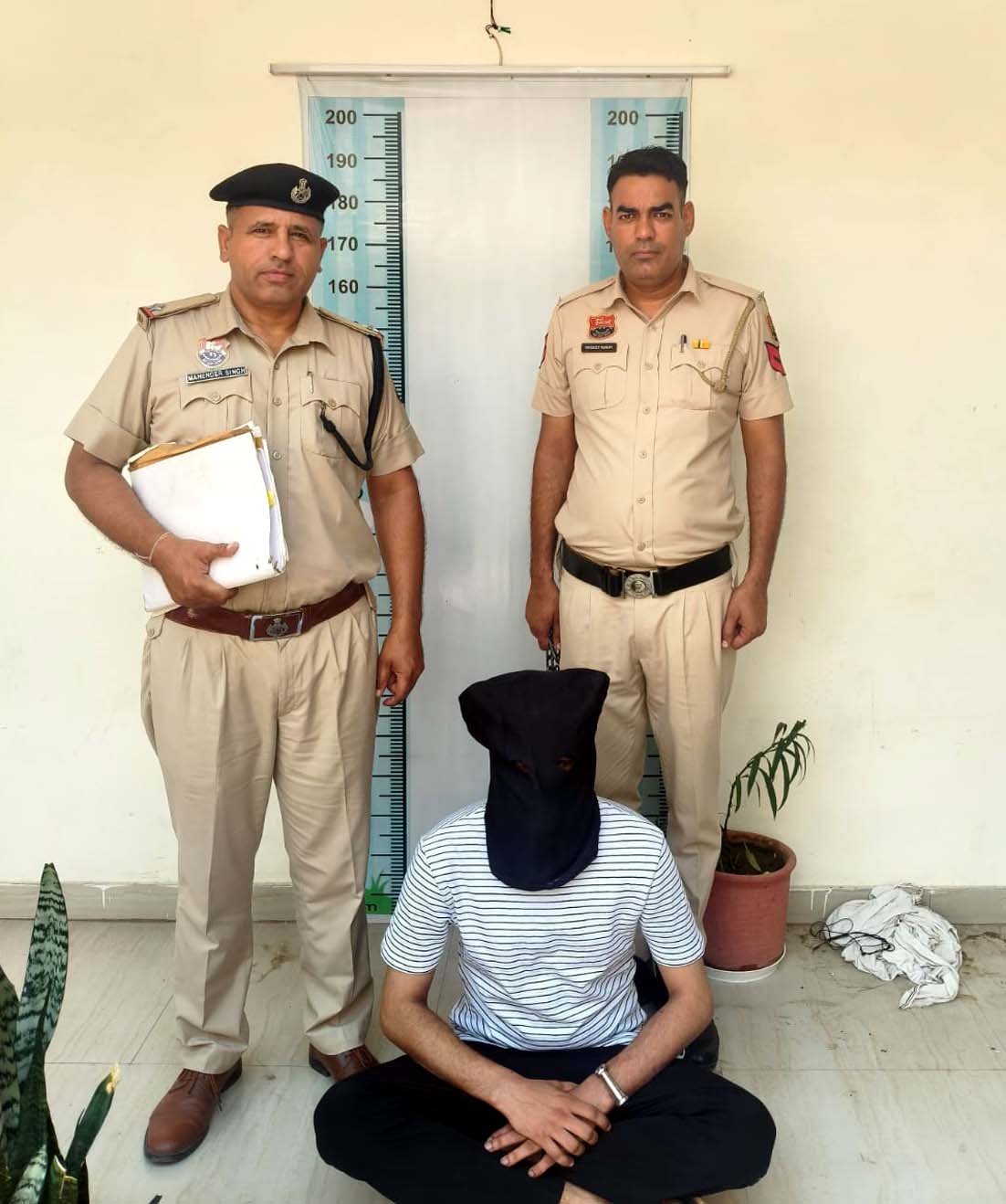 बजरंग गर्ग से रंगदारी मांगने का आराेपी। बजरंग गर्ग से रंगदारी मांगने का आराेपी।