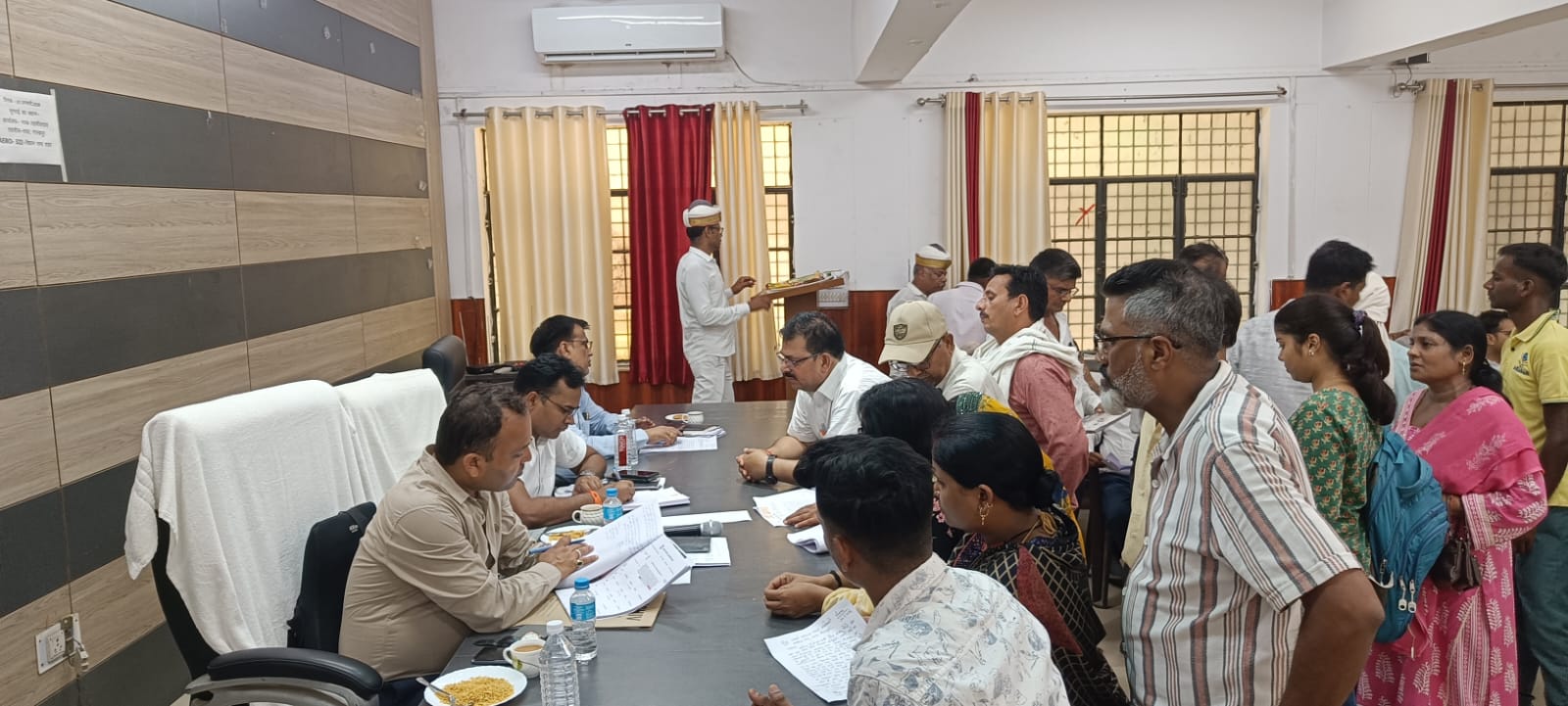 20 मामलों का मौके पर निस्तारण, जमीन विवाद, बाउंड्रीवाल व टैक्स की शिकायतें रहीं प्रमुख* 20 मामलों का मौके पर निस्तारण, जमीन विवाद, बाउंड्रीवाल व टैक्स की शिकायतें रहीं प्रमुख*