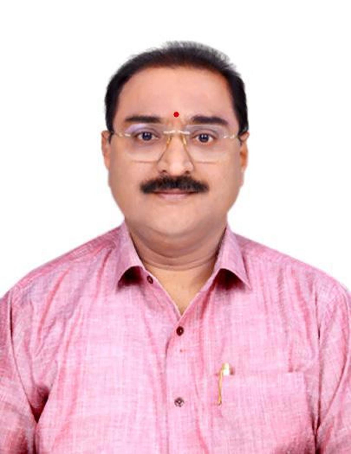 एसीबी ने बैंक लॉकर की तलाशी ली