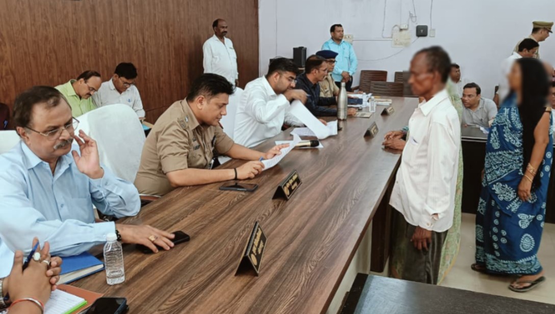 तहसील दिवस पर अधिकारियों को त्वरित निस्तारण के निर्देश, कई मामलों का मौके पर समाधान* तहसील दिवस पर अधिकारियों को त्वरित निस्तारण के निर्देश, कई मामलों का मौके पर समाधान*
