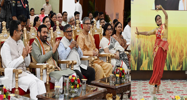 हरियाणा लाेक भवन में पश्चिम बंगाल स्थापना दिवस कार्यक्रम में भाग लेते हरियाणा व पंजाब के राज्यपाल तथा हरियाणा के मुख्यमंत्री हरियाणा लाेक भवन में पश्चिम बंगाल स्थापना दिवस कार्यक्रम में भाग लेते हरियाणा व पंजाब के राज्यपाल तथा हरियाणा के मुख्यमंत्री