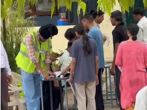 जयपुर में री-नीट का महापरीक्षण जयपुर में री-नीट का महापरीक्षण