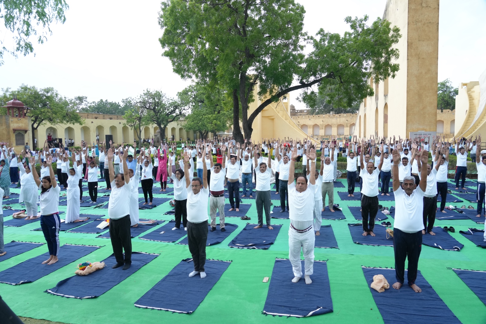 अंतर्राष्ट्रीय योग दिवस : बारिश की फुहारों के बीच ऐतिहासिक जंतर-मंतर से गूंजा ‘योग फॉर हेल्दी एजिंग’ का वैश्विक संदेश