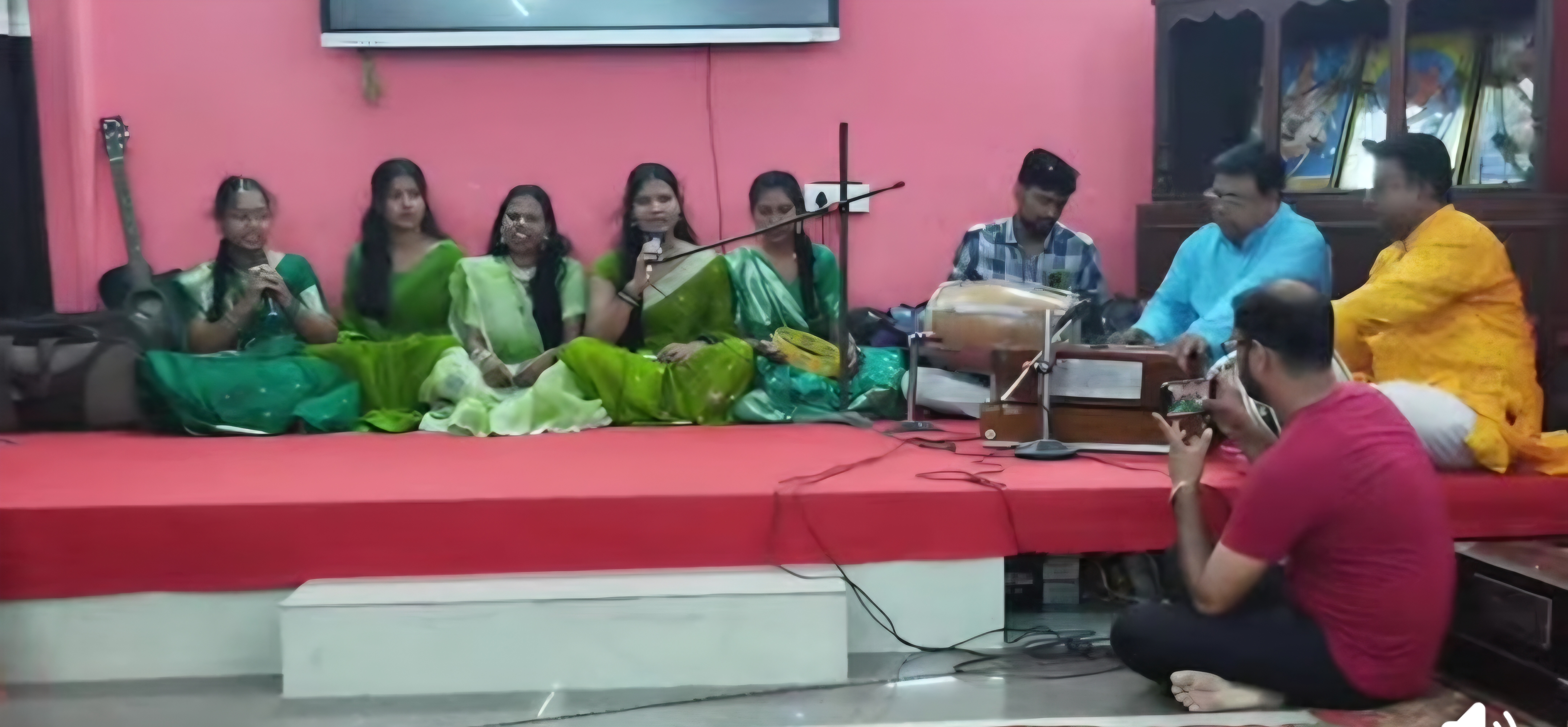 संस्कार भारती द्वारा सूर वंदन कार्यक्रम का हुआ आयोजन कला साधकों ने  दी प्रस्तुति