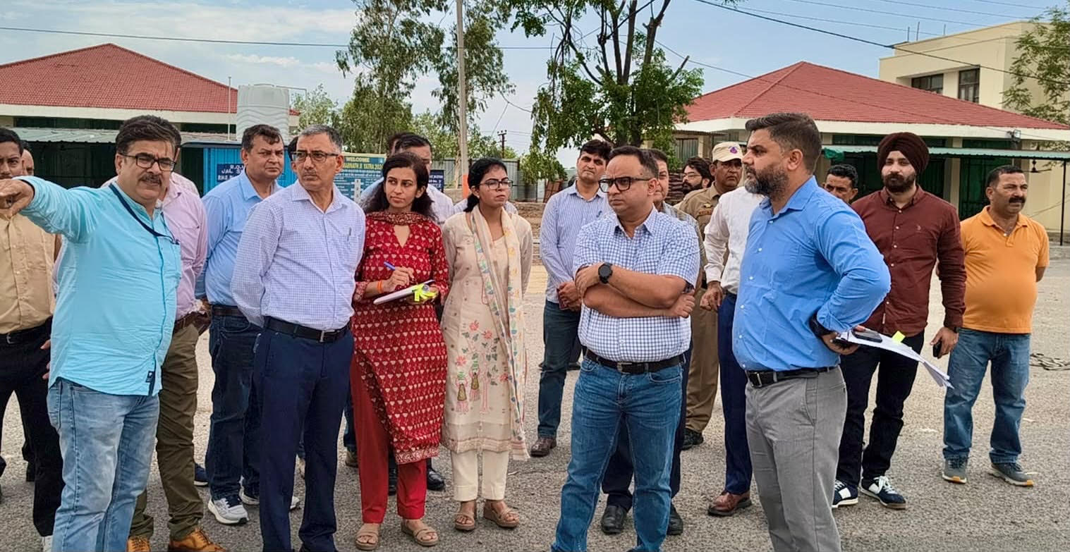 Kathua administration intensifies preparations for Amarnath Yatra in Lakhanpur Kathua administration intensifies preparations for Amarnath Yatra in Lakhanpur